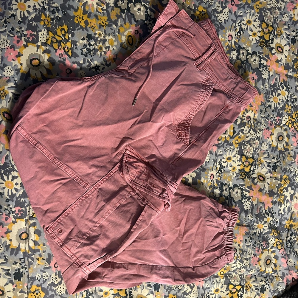 American Eagle cargo joggers.